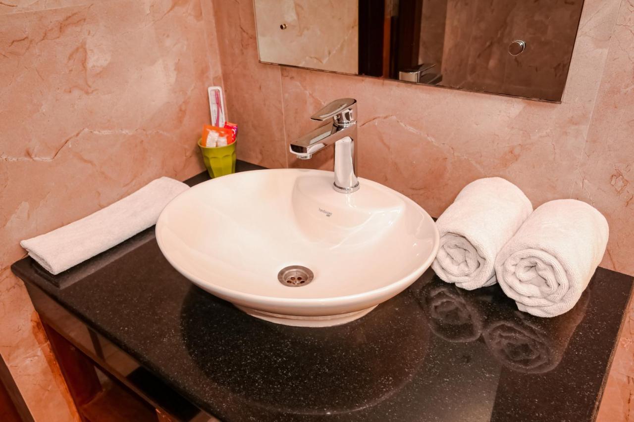 Miraaya Wellness And Golf Resort Читван Экстерьер фото