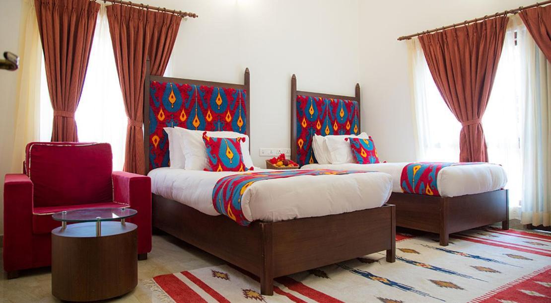 Miraaya Wellness And Golf Resort Читван Экстерьер фото